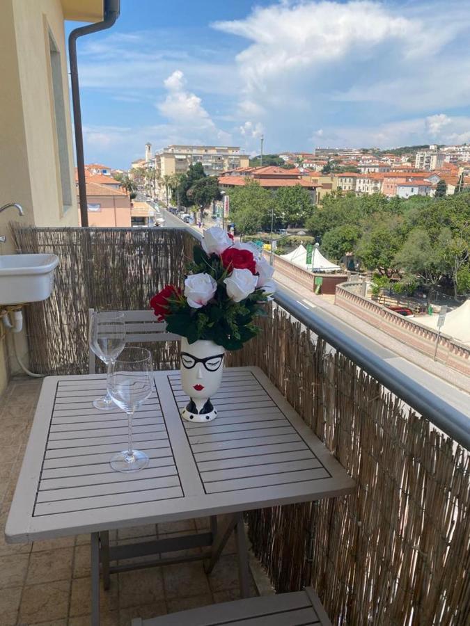 Noemi Apartment Сан Винченцо Екстериор снимка