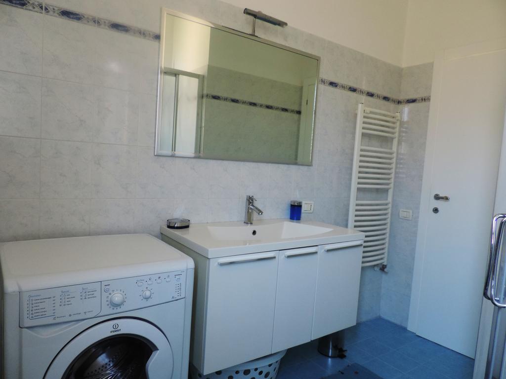 Noemi Apartment Сан Винченцо Стая снимка