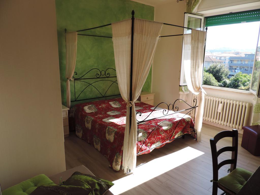 Noemi Apartment Сан Винченцо Стая снимка