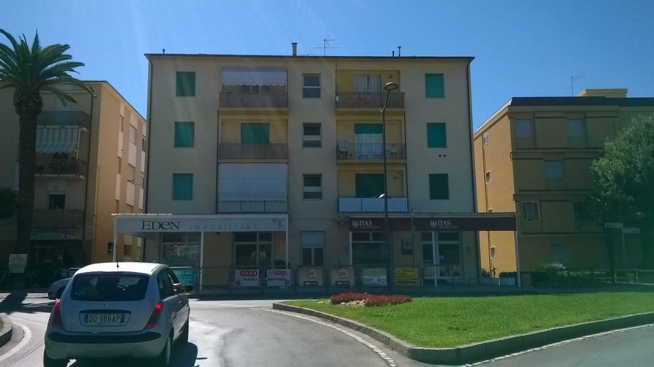 Noemi Apartment Сан Винченцо Екстериор снимка